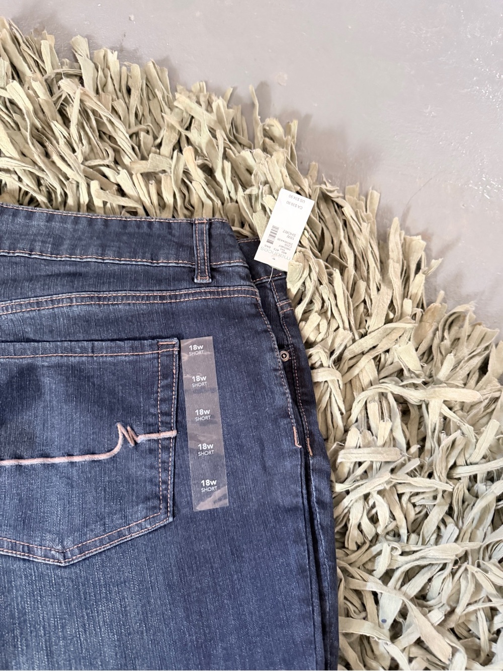 Women's Skinny Jeans in Dark Blue Stretch Denim - Picture 2 of 4